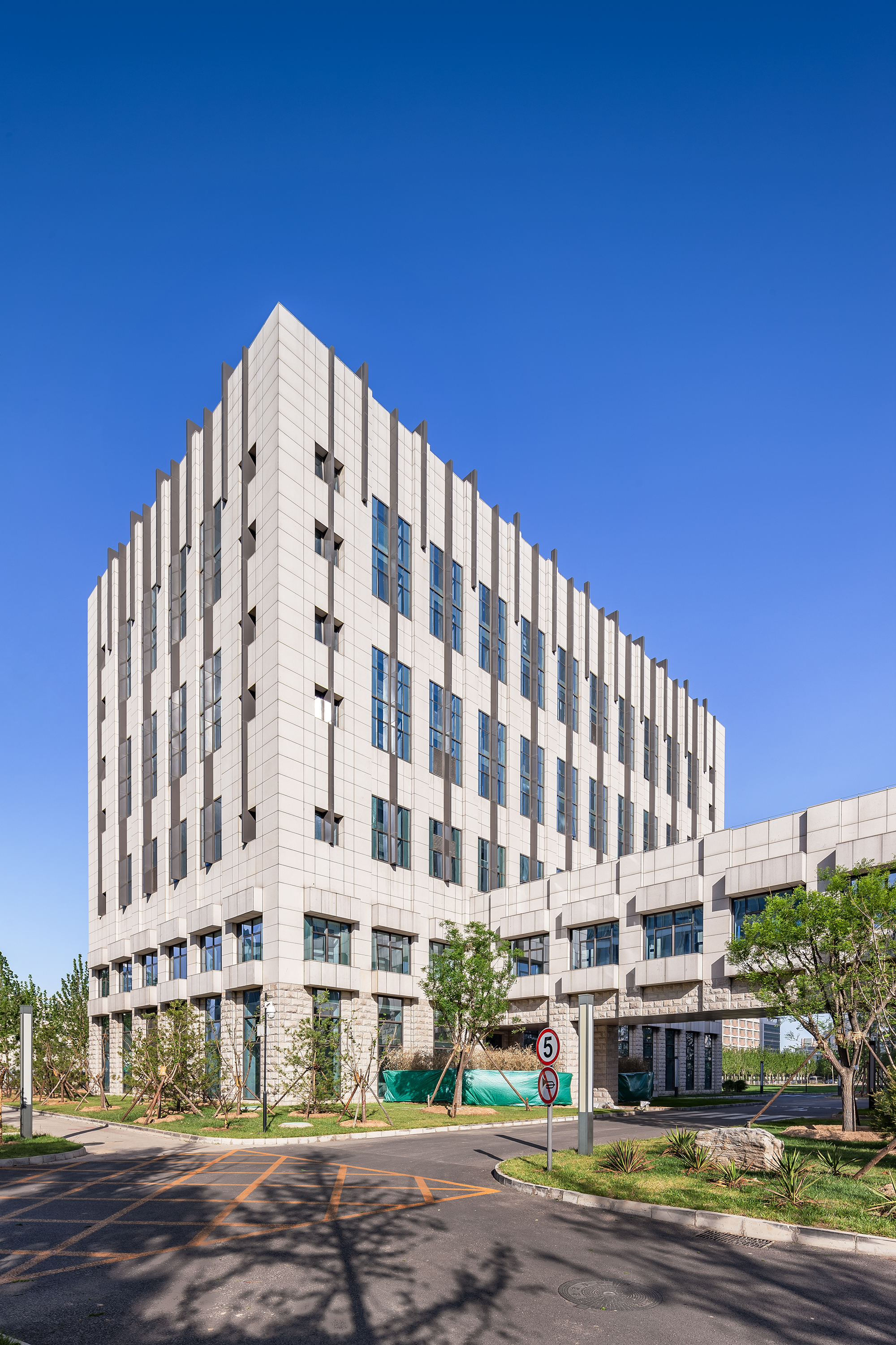 IPPRZH08090S中国检验检疫科学研究院综合科研楼-外景01